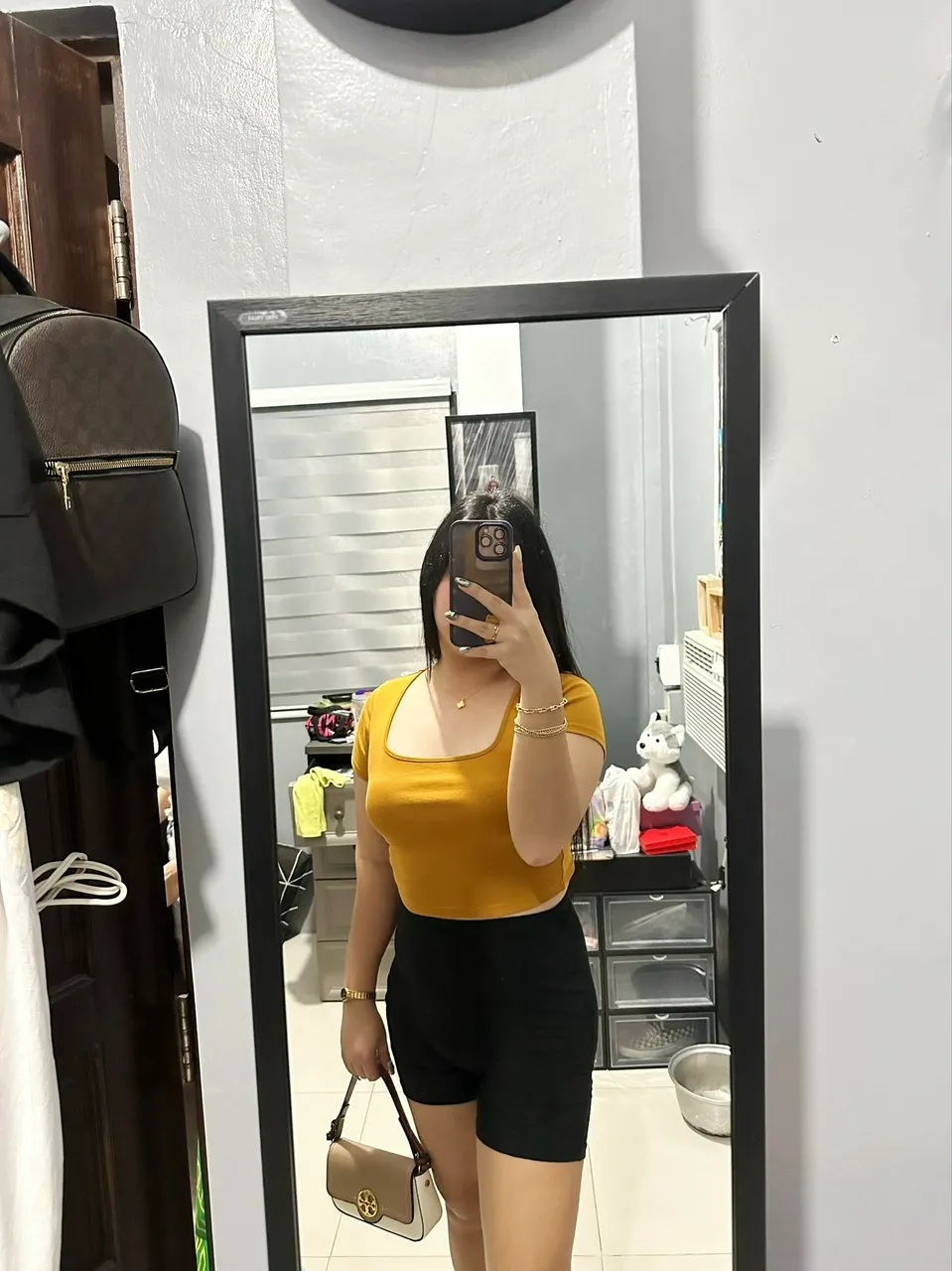 Escorts Makati City, Philippines Samantha