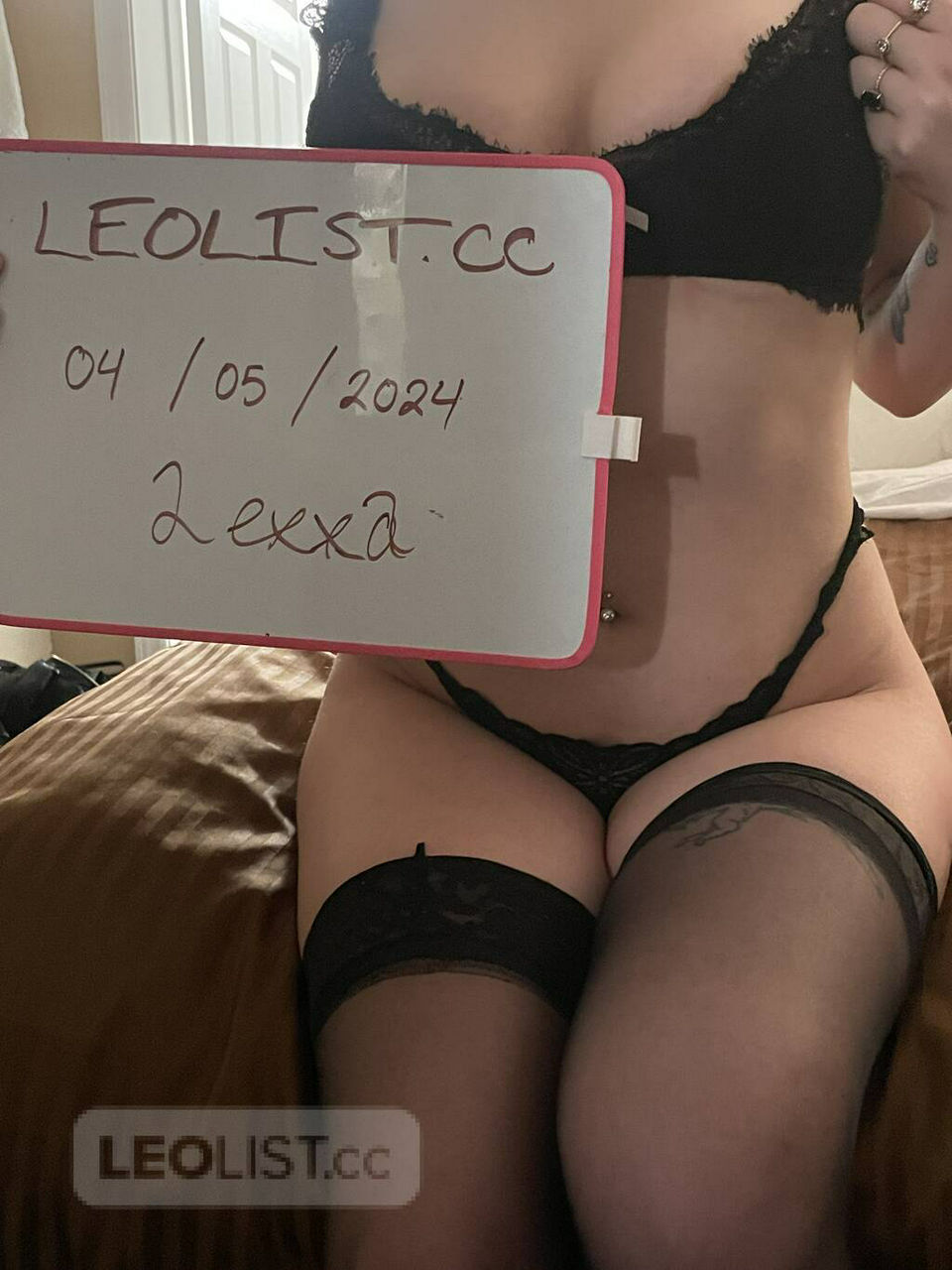 Escorts Guelph, Ontario 34DD LETS PLAY DADDY