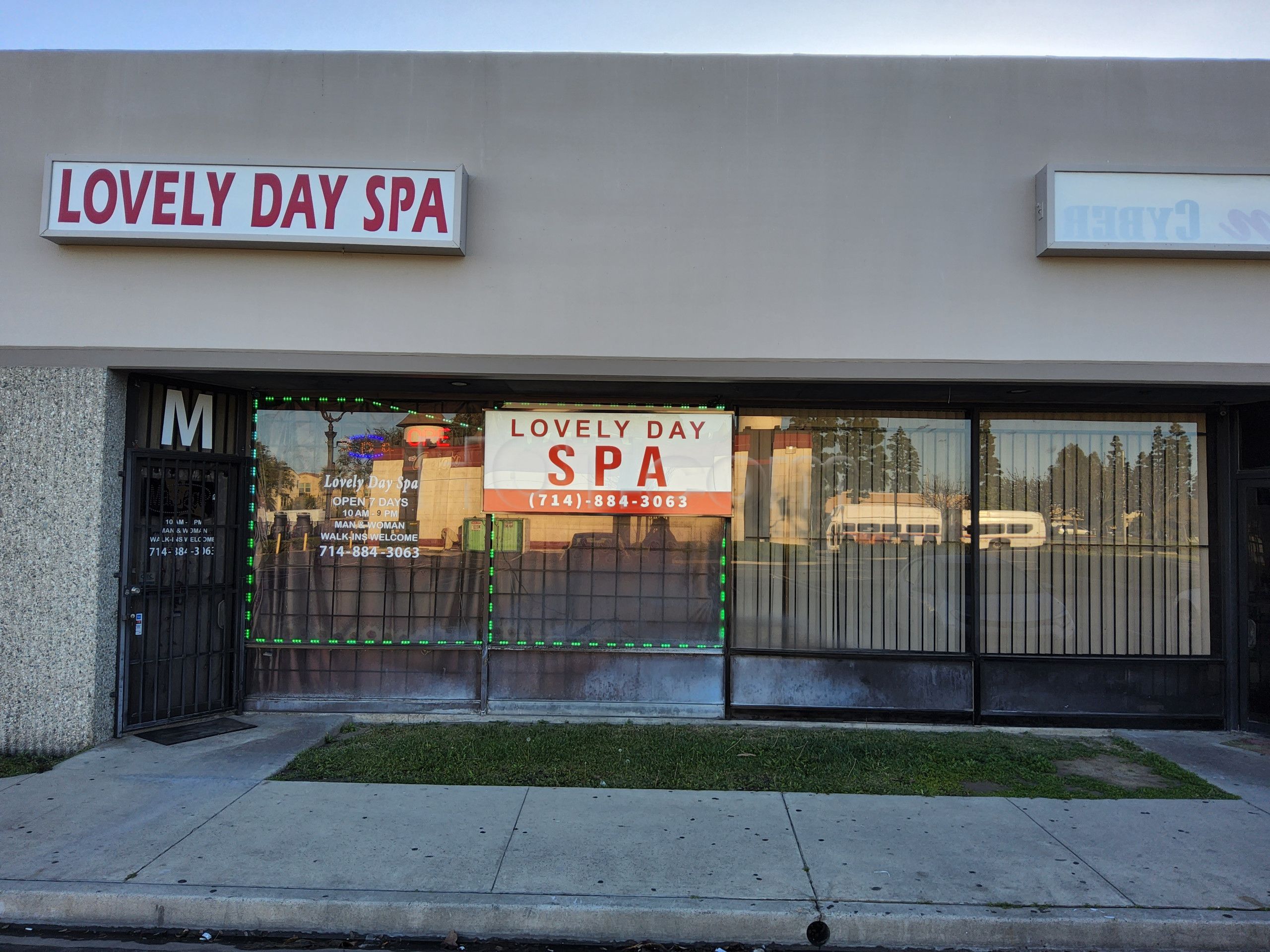 Santa Ana, California Lovely Day Spa