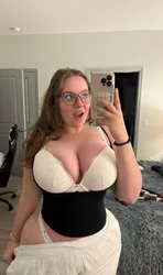 Escorts Orangeville, Ontario Sophie