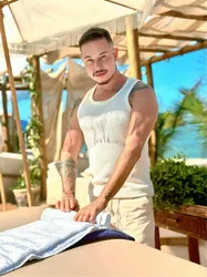 Escorts Dubai, United Arab Emirates Male_Masseur