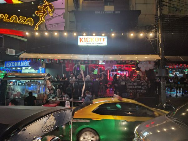Beer Bar / Go-Go Bar Bangkok, Thailand Kick Off Pub