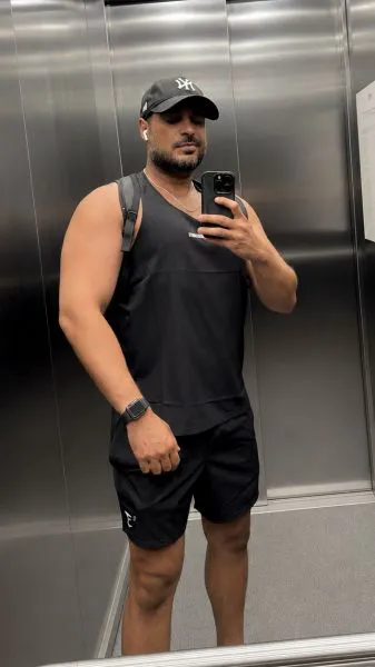 Escorts Amsterdam, Netherlands Sir_Emir