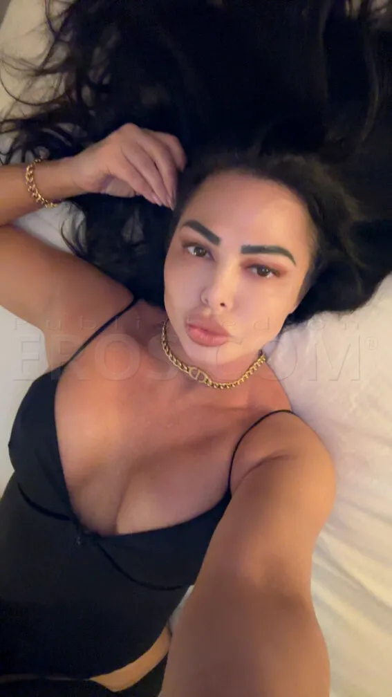 Escorts Miami, Florida Porn Star Legend Nina Dolci