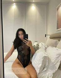 Escorts Montreal, Quebec HORNY AND WET CLEAN T!TS AND PUS$Y