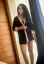 Escorts Dubai, United Arab Emirates Valery