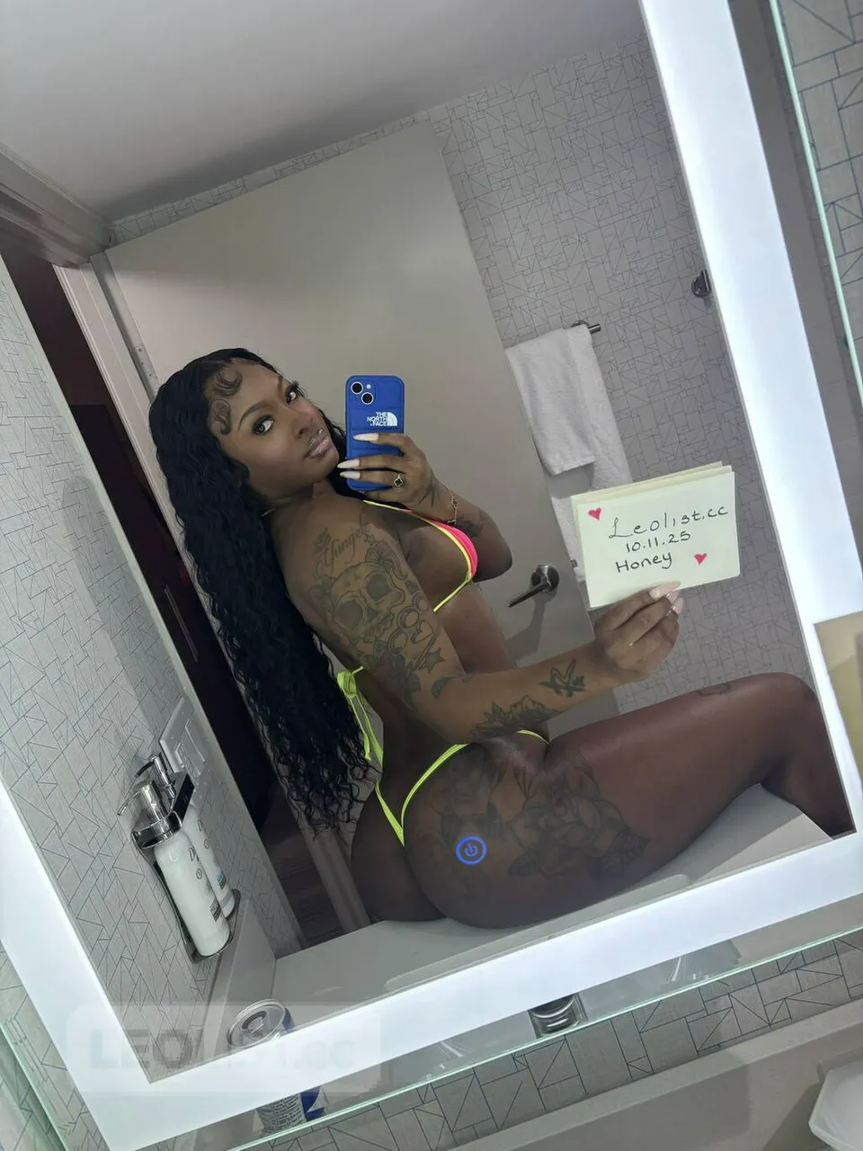 Escorts Mississauga, Ontario Honey
