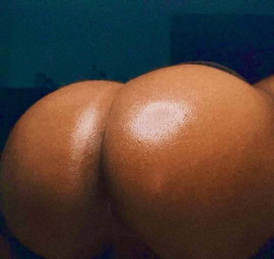 Escorts The Bronx, New York Phat ass and best Head u ever had 😋👅💦🍆 im available nowhere