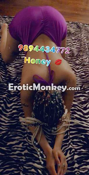 Escorts Adrian, Michigan Honey