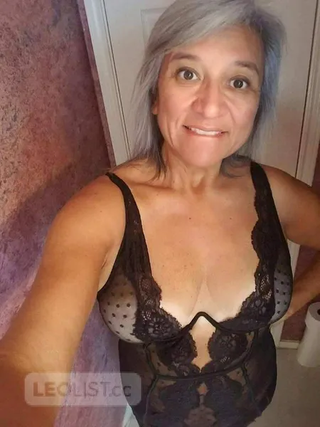 Escorts Victoria, British Columbia 50 Yrs Old Is GoldTotally Fr~ee Need R~eal $ex Partner