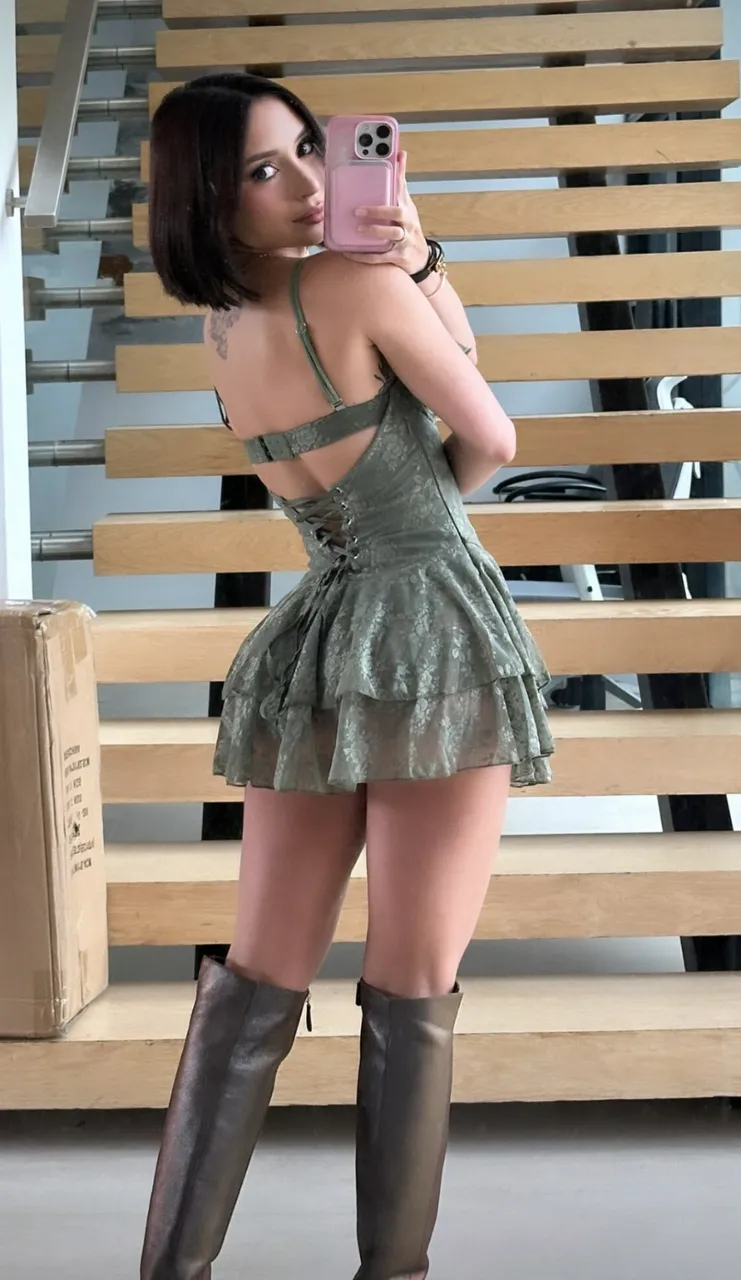 Escorts Edmonton, Alberta Hailey