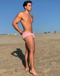 Escorts London, England cutehotboy69