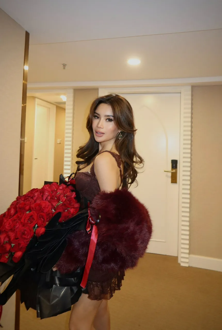 Escorts Makati City, Philippines Jeannine - VIP Companion
