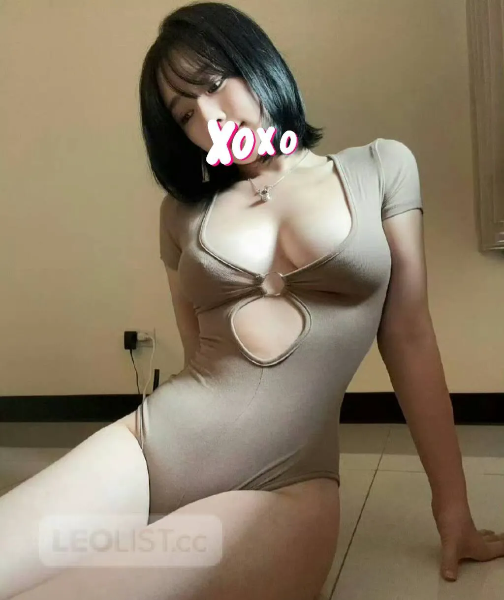 Escorts Winnipeg, Manitoba Nina