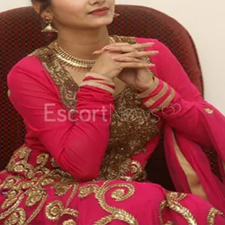 Escorts India MEGHNA SHIRODKAR HOUSEWIFE