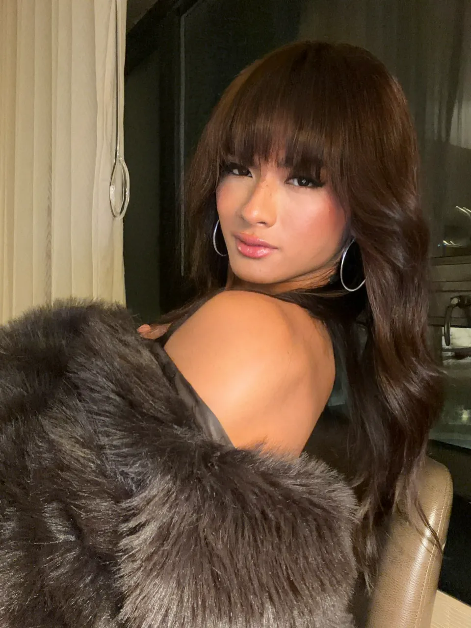 Escorts Hollywood, California Clara