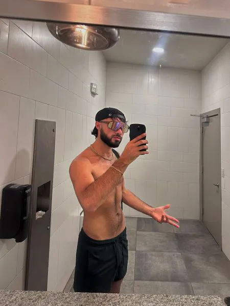 Escorts Chicago, Illinois MathiasDFW