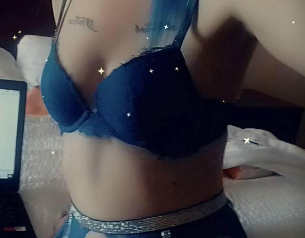 Escorts Mississauga, Ontario Raven blu