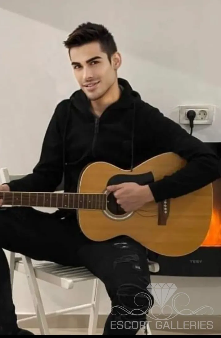 Escorts Munich, Germany AyanXXL