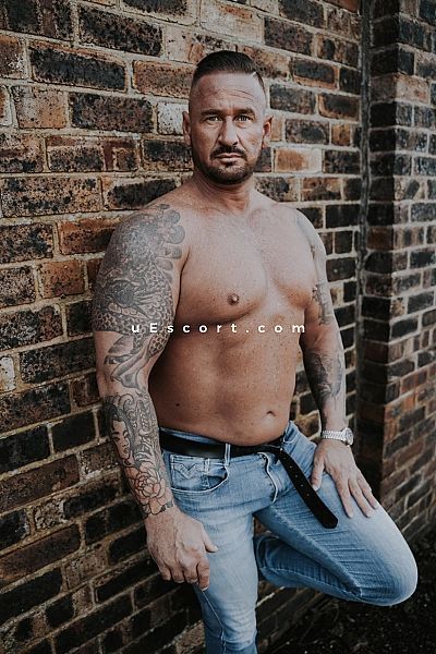 Escorts Derby, England 6ft7 South African Man