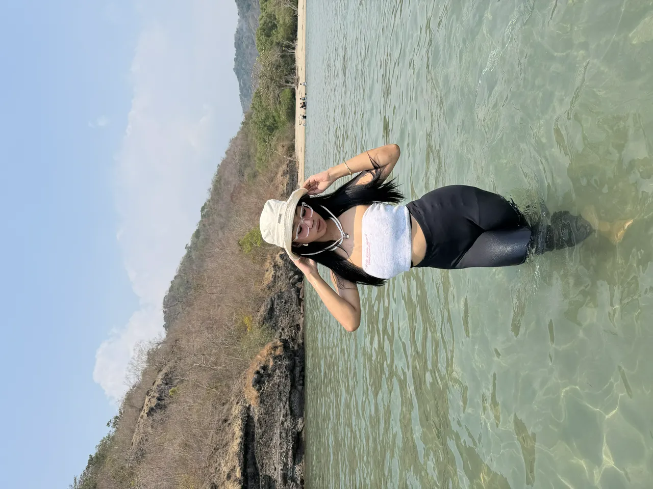 Escorts Makati City, Philippines Bigdic/meet/cumshow