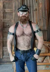 Escorts Springfield, Massachusetts LEATHER MASTER