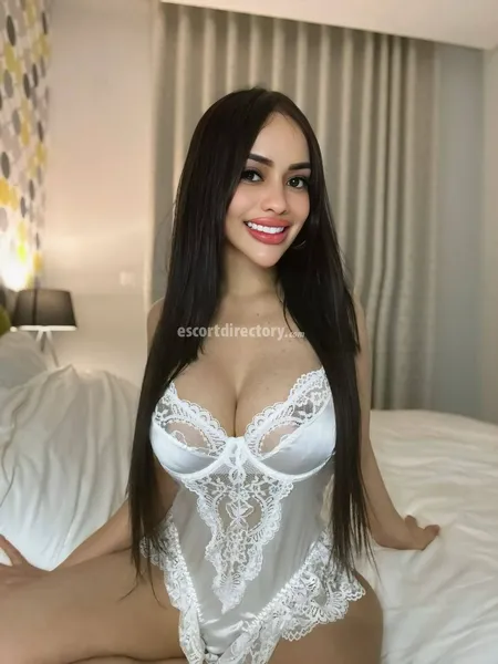 Escorts Riyadh, Saudi Arabia Valentina