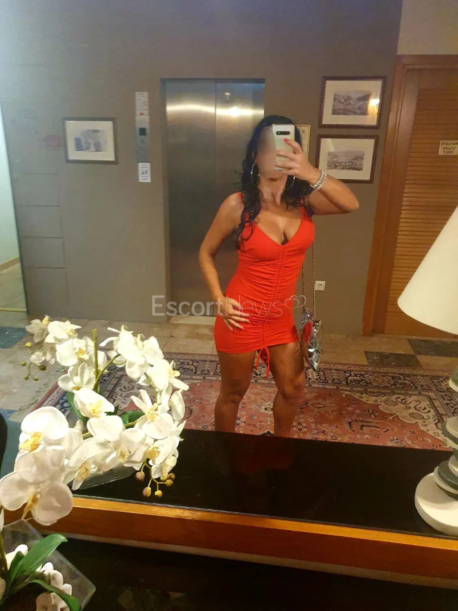 Escorts Greece Monica