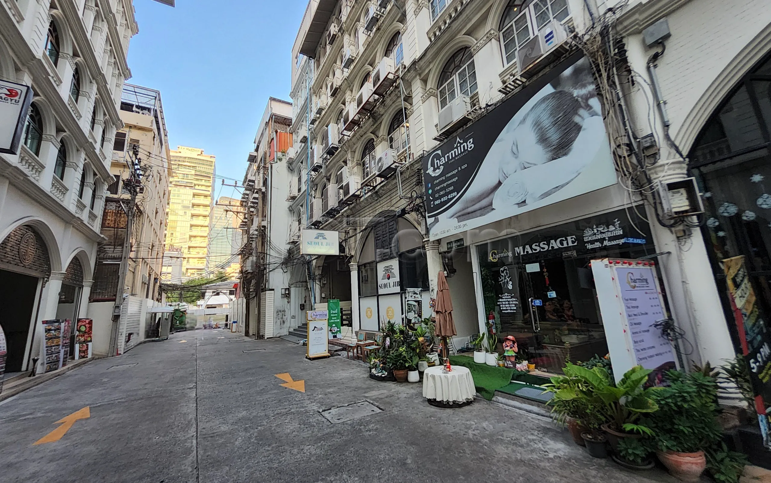 Bangkok, Thailand Charming Massage