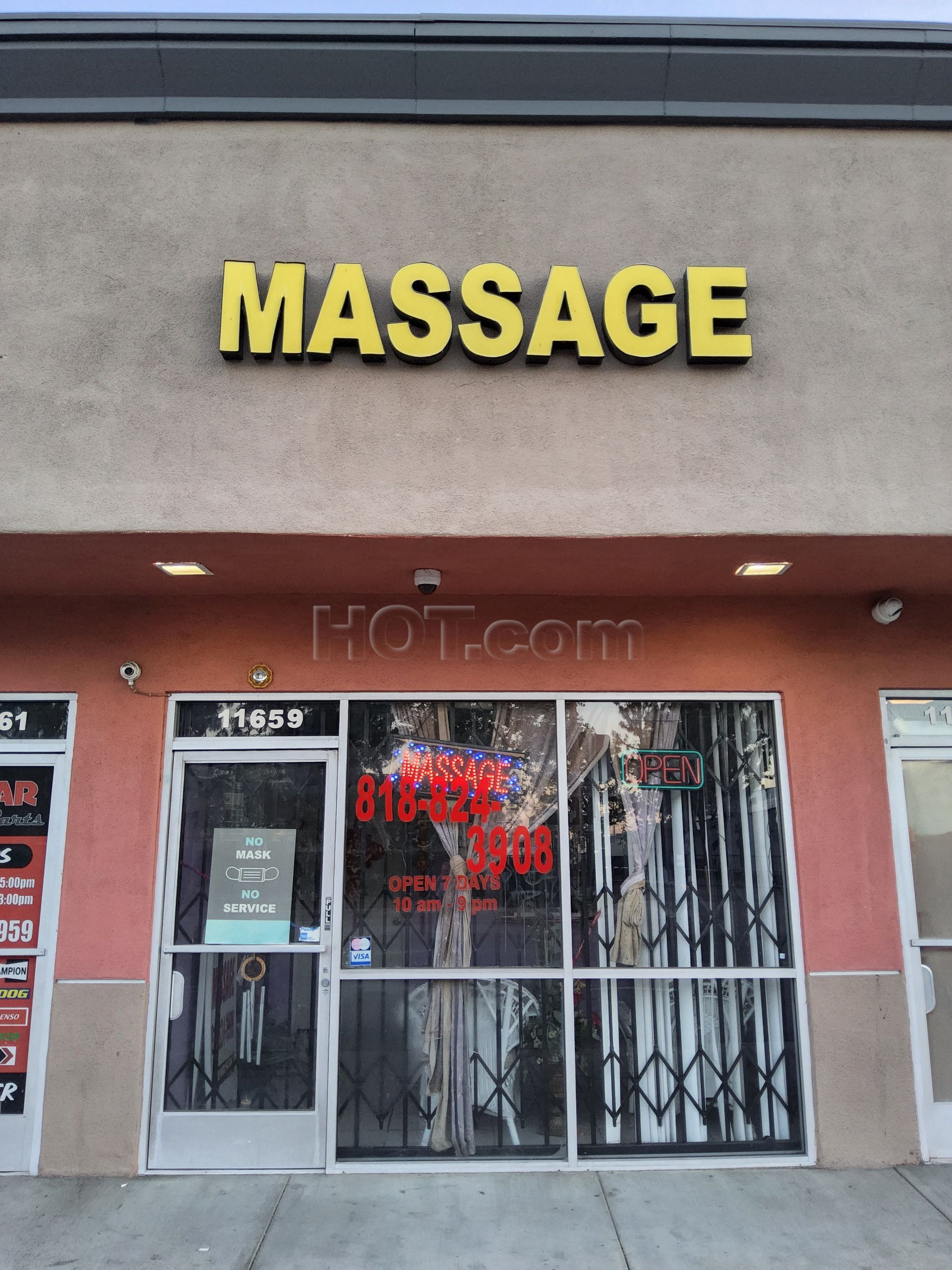 North Hollywood, California Cozy Spa Massage