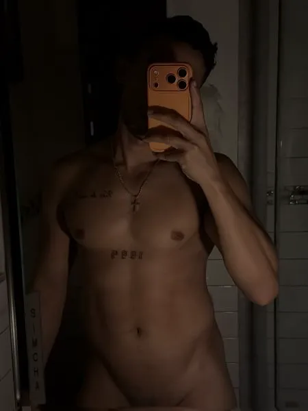 Escorts Montreal, Quebec Aaronlatinxxz