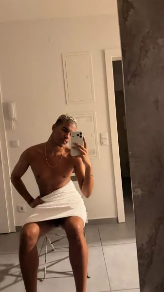 Escorts Prague, Czech Republic Juancamilx