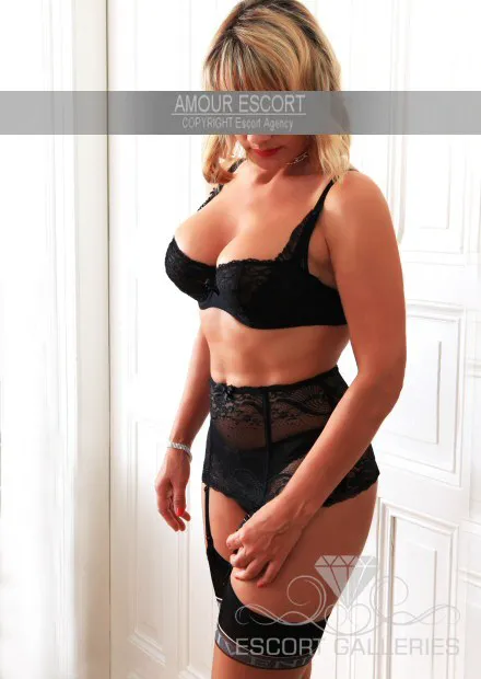 Escorts Frankfurt am Main, Germany Valentina