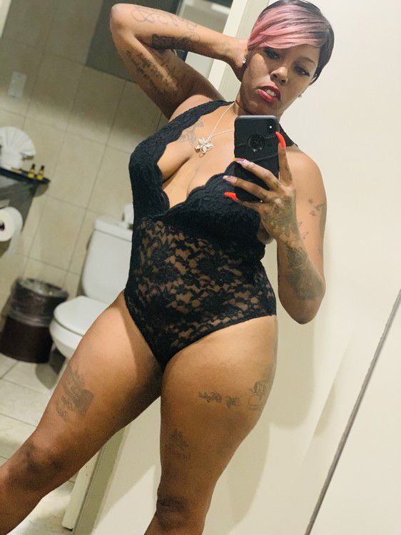 Escorts Dallas, Texas SincereSquirter