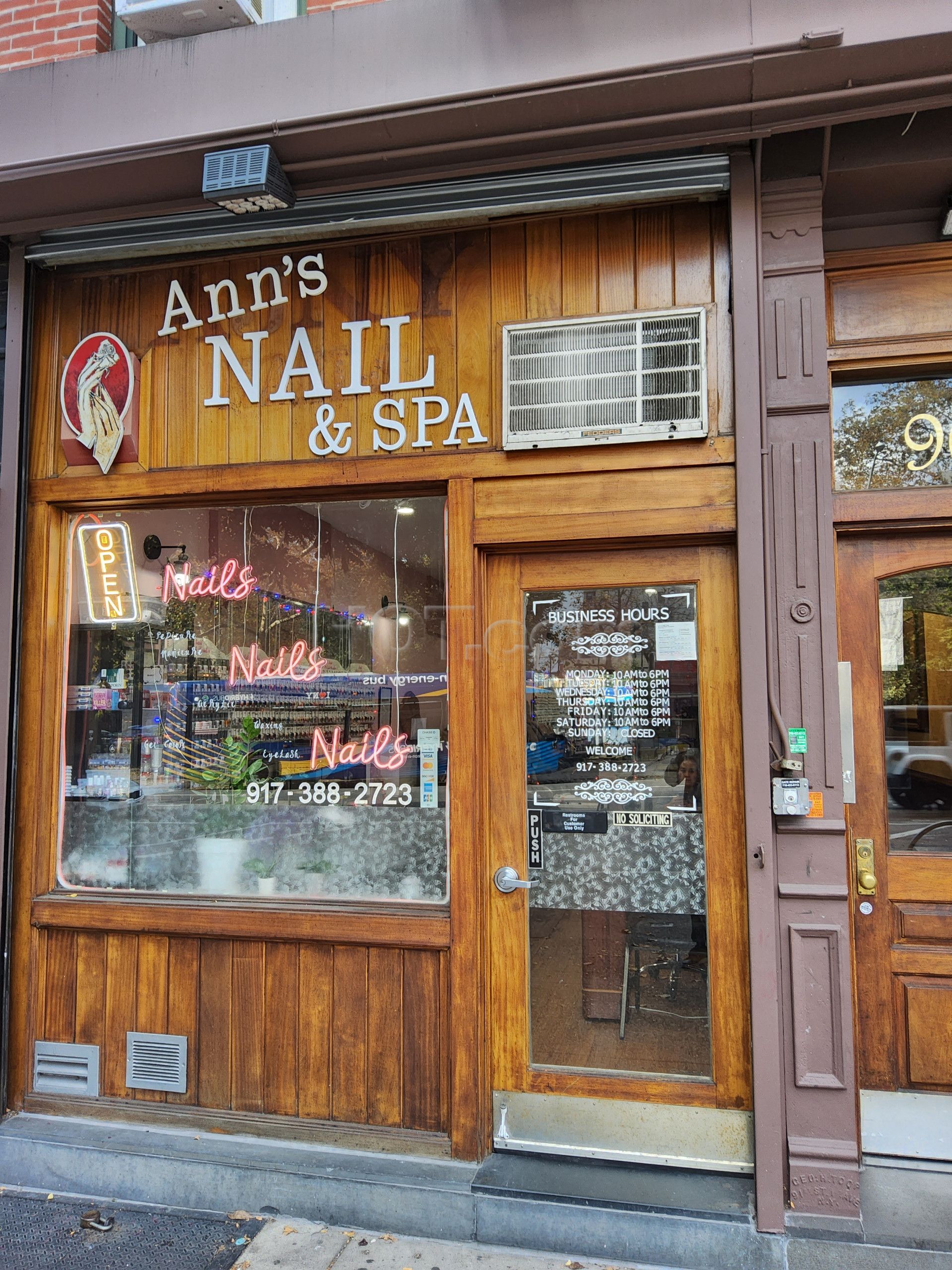 Manhattan, New York Ann's Nails and Spa