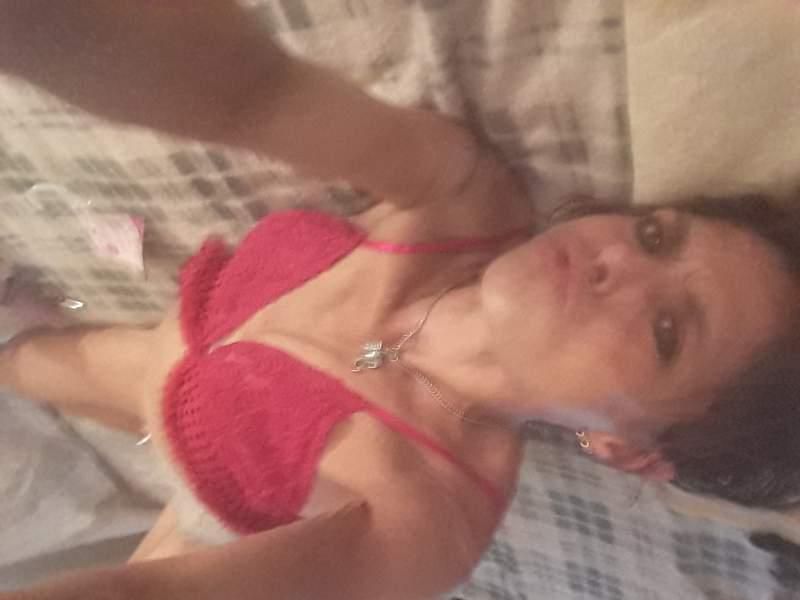 Escorts Hartford, Connecticut Frisky kitty cat is ready to play hotter and frikyier then ever c