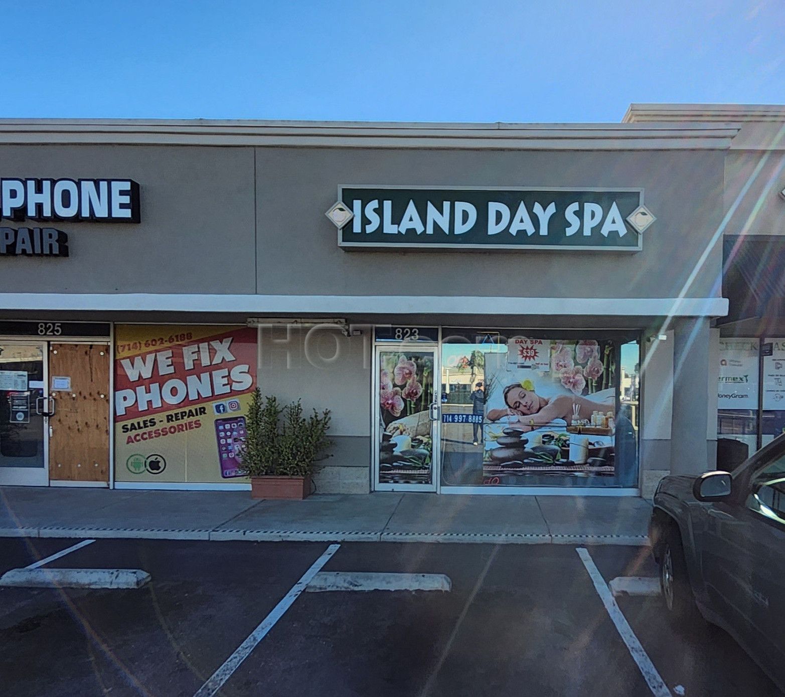 Orange, California Island Day Spa