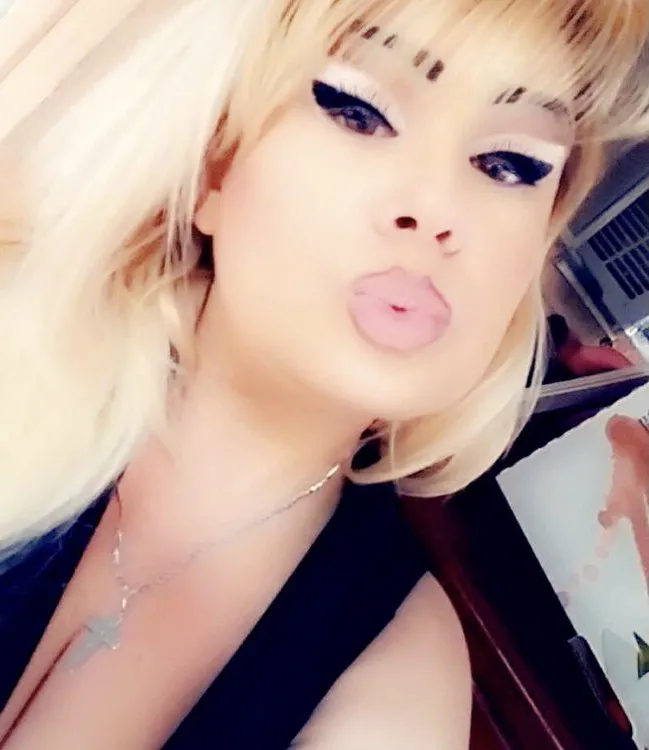 Escorts Yuba City, California Badlatina