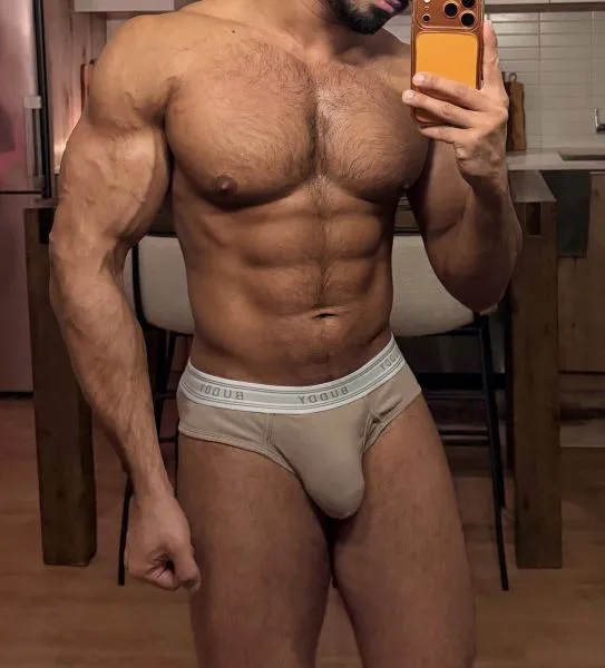 Escorts Montreal, Quebec AdamChris
