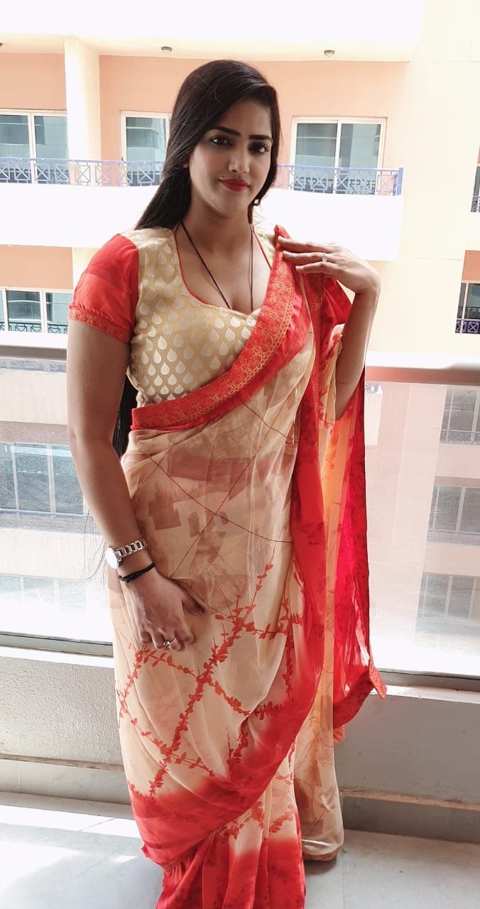 Escorts Dubai, United Arab Emirates Nandini Sexy