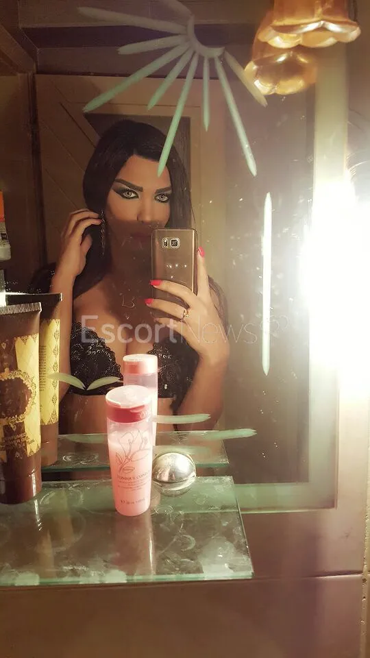 Escorts Lebanon nina