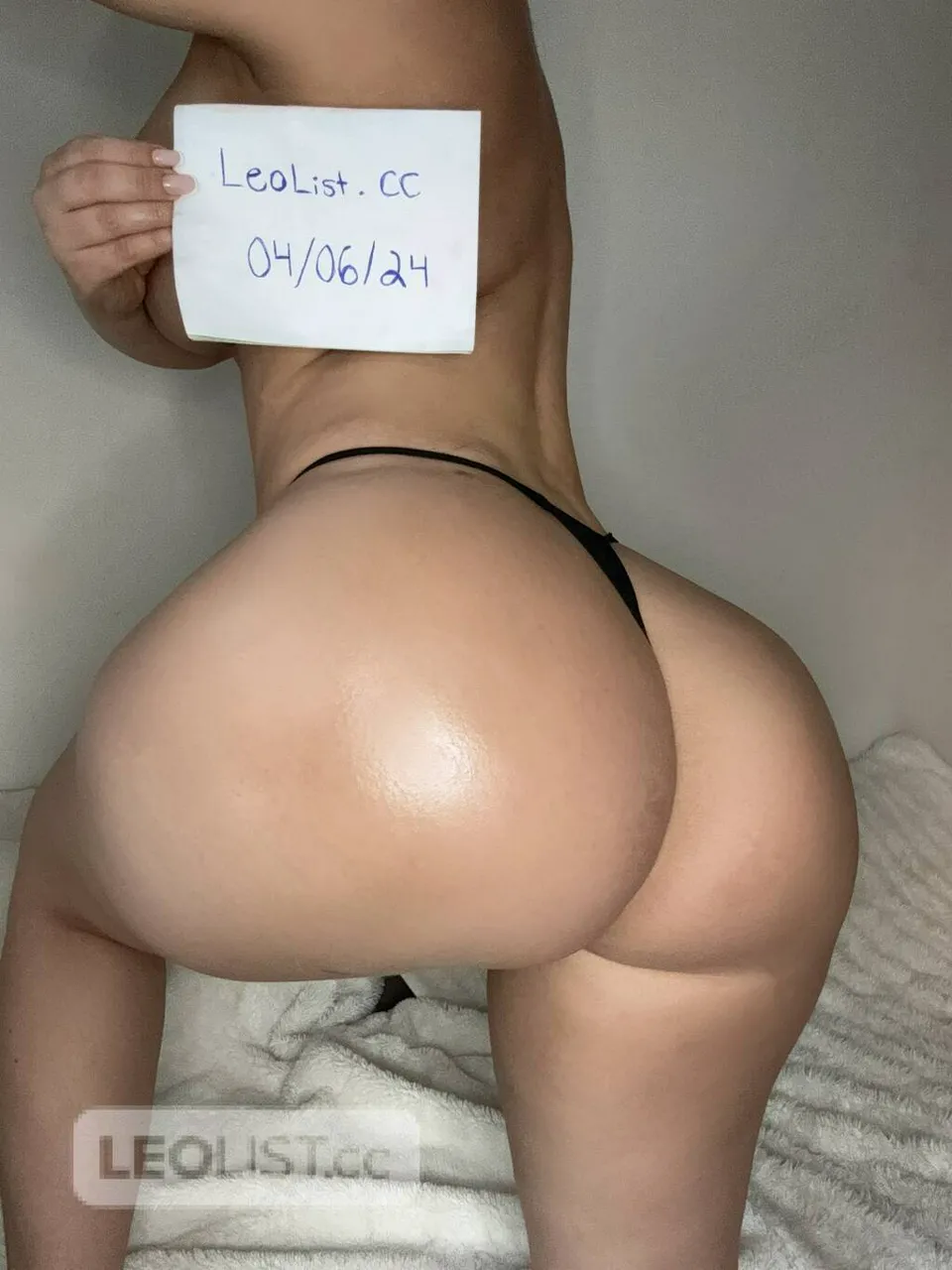 Escorts Oakville, Ontario OUTCALL hot and horny ready to fuck!