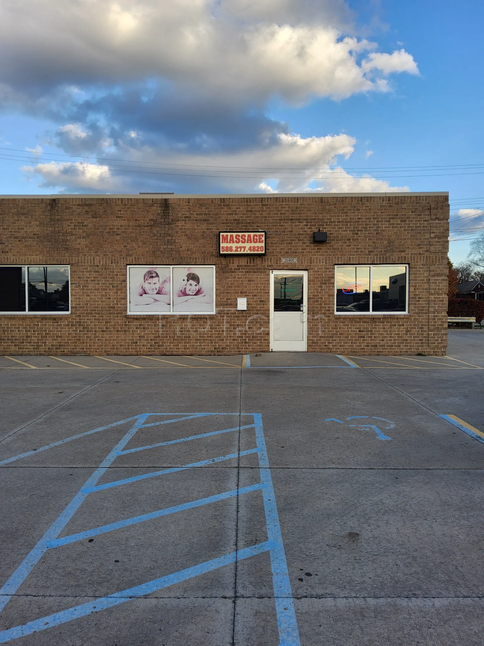 Center Line, Michigan Asian Spa