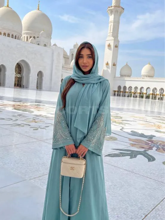 Escorts Abu Dhabi, United Arab Emirates Kaite
