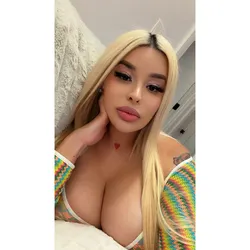 Escorts Long Island City, New York HOLTSVILLE NOW