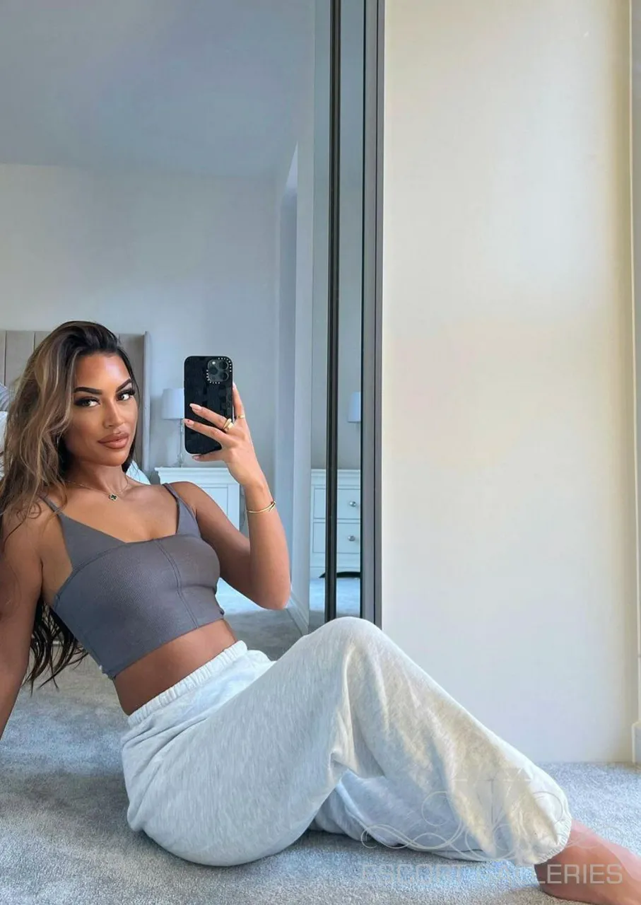 Escorts Alexandria, Egypt Angela