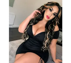 Escorts Doncaster, England New TRANSEXUAL curvy party big boobs🍑❤️