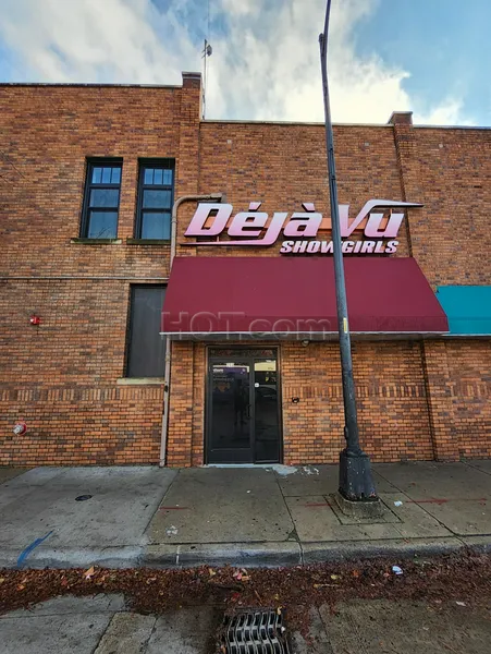 Strip Clubs Springfield, Illinois Deja Vu Showgirls