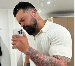 Escorts Hadley Wood, England 🔥STRAIGHT MAN FROM BRAZIL - OUT AND DISCREET🔥