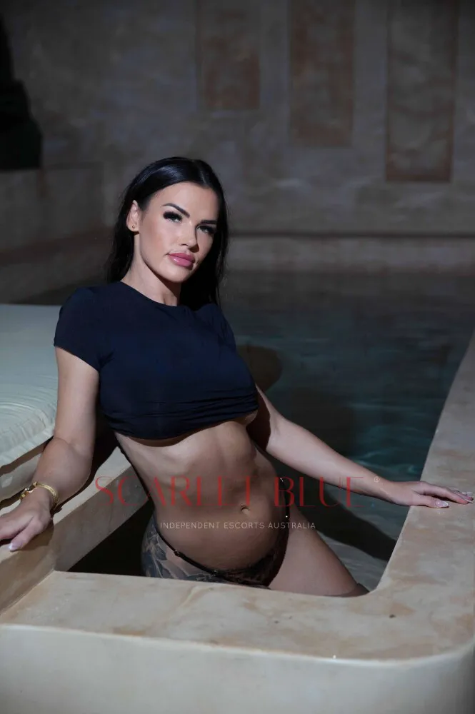 Escorts Brisbane, Australia Molly Miller 


